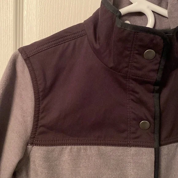 Columbia Jacket - Picture 3 of 10